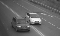 Выезд на полосу встречного движения предусматривает наказание в виде штрафа в размере 5 тысяч рублей либо лишение права управления авто