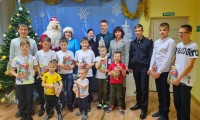 Полицейские поздравили детей Ипатовского городского округа в рамках Всероссийской акции «Полицейский Дед Мороз»