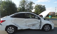  В Ипатово непредоставление преимущества в движении начинающим водителем привело к столкновению двух автомобилей, пострадали 3 человека